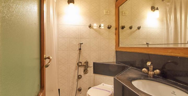 Hotel Pinnacle Ahmedabad Eksteriør bilde