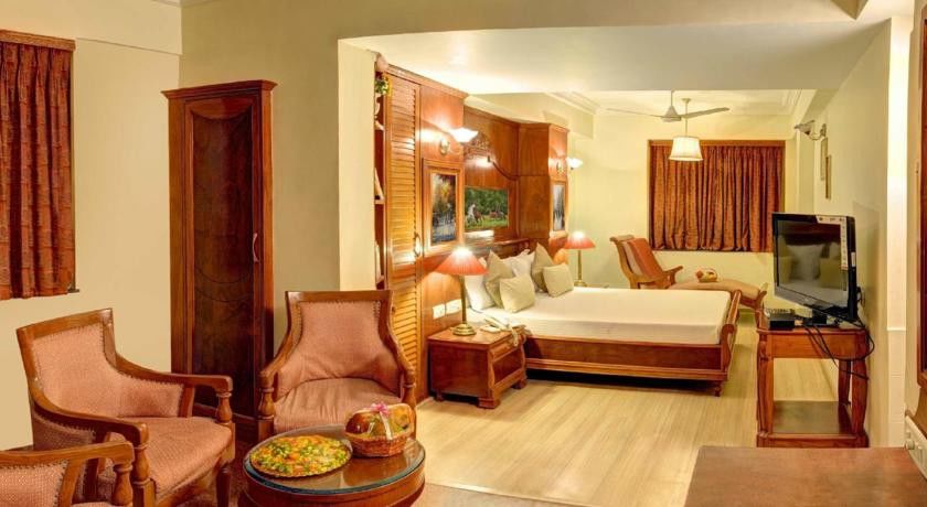 Hotel Pinnacle Ahmedabad Eksteriør bilde